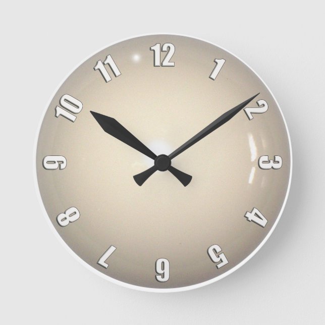 Design für die White Cue Ball Game Clock Runde Wanduhr (Vorderseite)