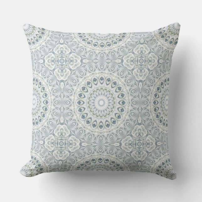 Design von Serene Blue und Green Mandala Kissen (Vorderseite)