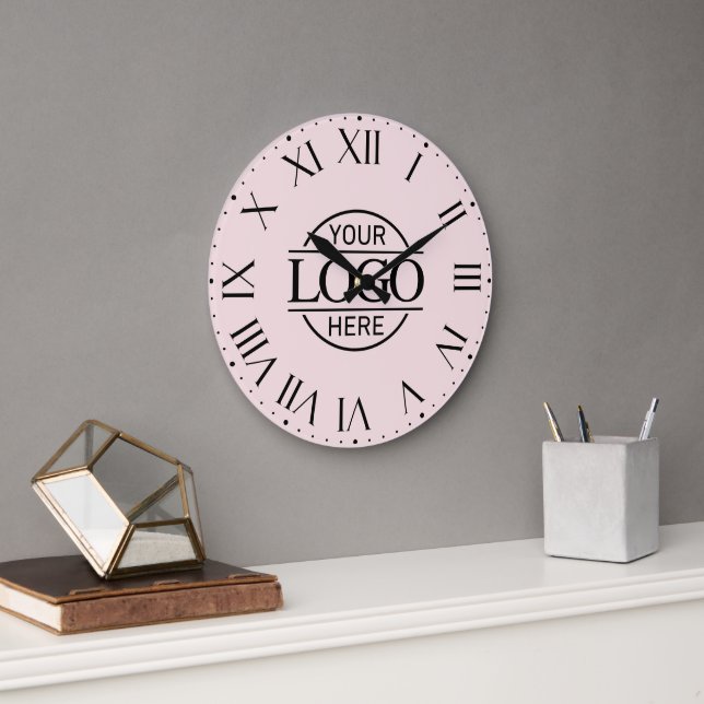Designerisches Firmenlogo mit rosa Markenzeichen Große Wanduhr (Büro)