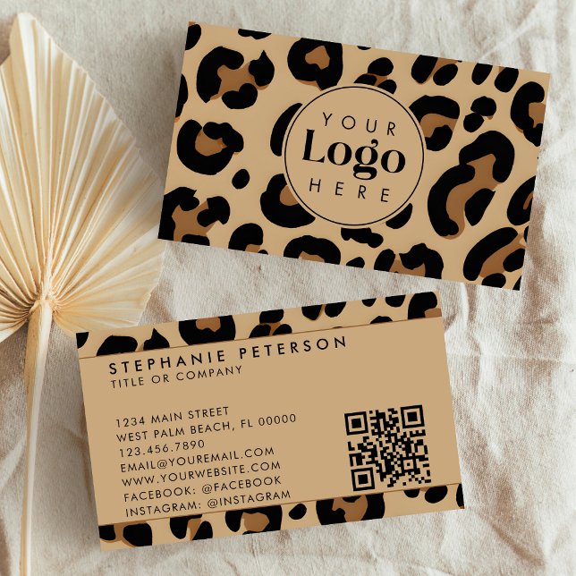 Designy Leopard Print Custom Company Logo QR Code Visitenkarte (Von Creator hochgeladen)