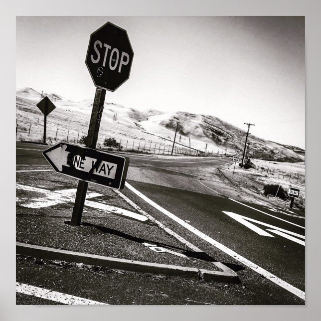 Desolate Highway Poster (Vorne)