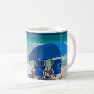 Destin Florida Stühle und klassische Tasse Umbrell