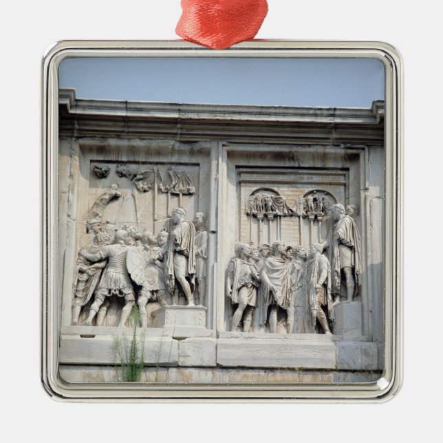 Detail vom Bogen Constantine Ornament Aus Metall (Vorne)