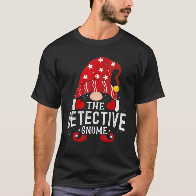 Detective Gnome Matching Christmas PJS For Family  T-Shirt (Vorderseite)