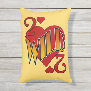 Deuces Wild 2 of Hearts Playing Card Pillow Kissen Für Draußen