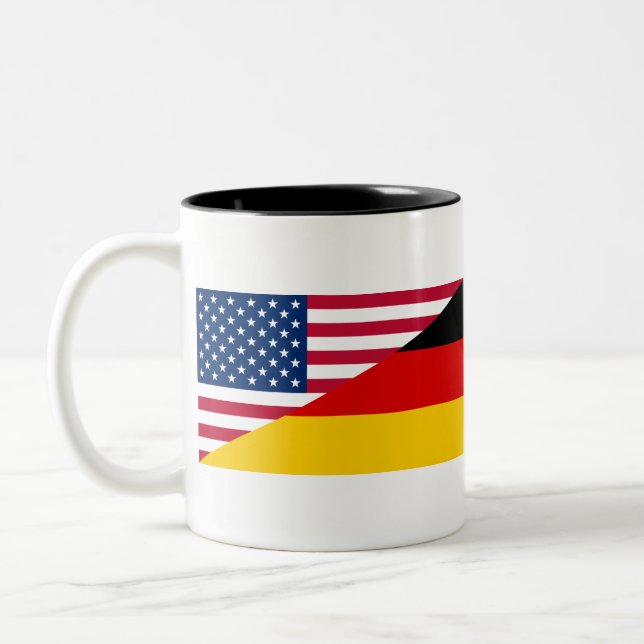 Deutsche amerikanische Flagge Stolz US Deutschland Zweifarbige Tasse (Links)