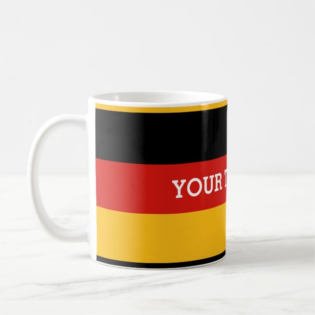 DEUTSCHE FLAGFARBEN + Ihr Text Kaffeetasse (Links)