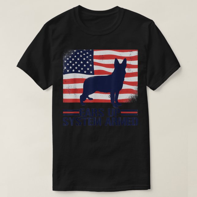 Deutsche Schäferhirte Amerikanische Flagge Ohren-A T-Shirt (Design vorne)
