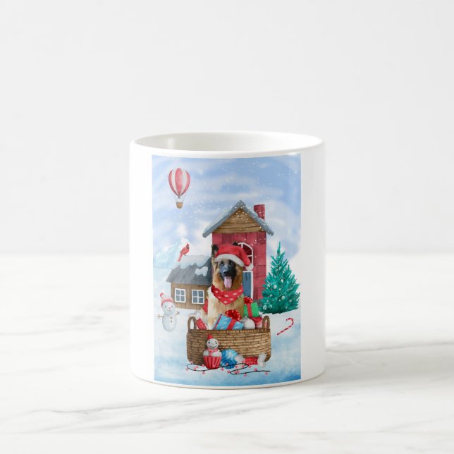 Deutsche Schäferhündin im Schnee Weihnachtshundeha Kaffeetasse (Mittel)