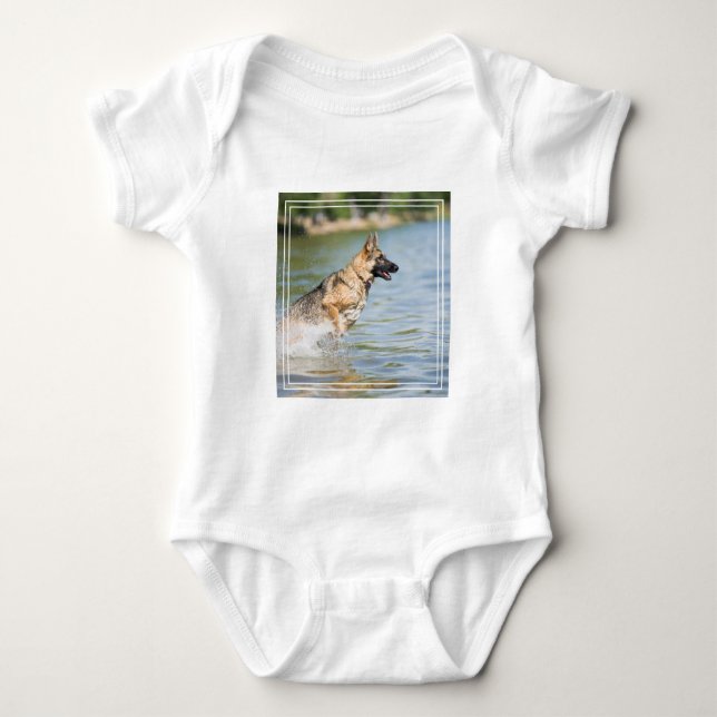Deutscher Hirte springt ins Wasser Baby Strampler (Vorderseite)