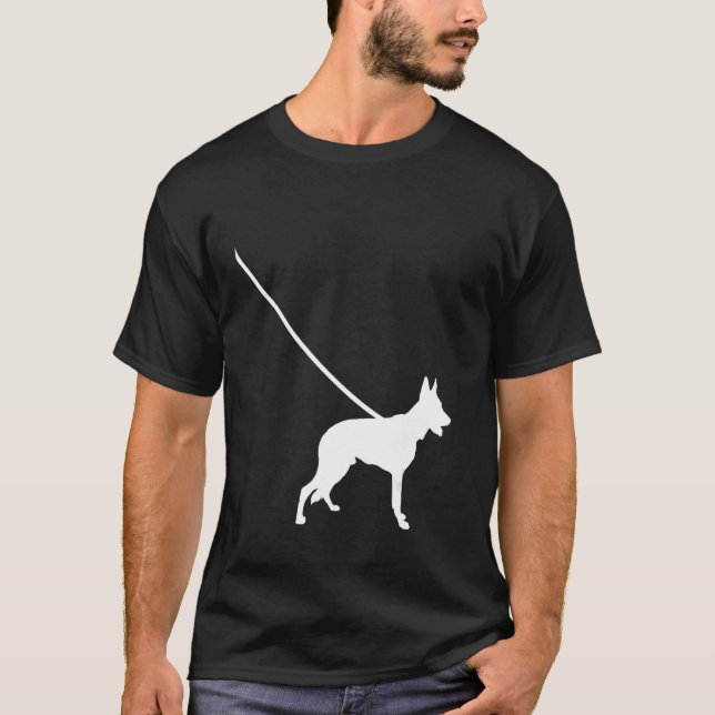 Deutscher Schäferhund auf einem Leash GSD Hund Mam T-Shirt (Vorderseite)