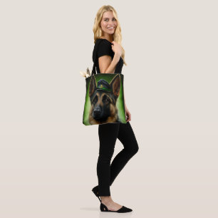 Deutscher Schäferhund in St. Patrick's Day-Kleid