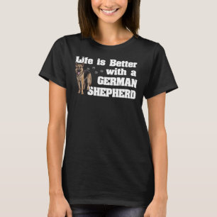 Deutscher Schäferhund ist besser mit einem Deutsch T-Shirt