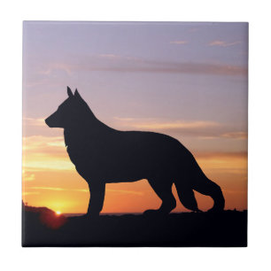 Deutscher Schäferhund Lumineszente Sonnenuntergang Fliese