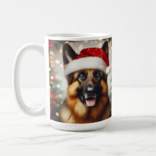 Deutscher Schäferhund mit Weihnachtsmannmütze Kaffeetasse