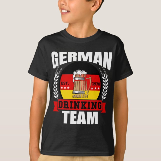Deutsches Getränketeam Deutschland Flag Oktoberfes T-Shirt (Vorderseite)