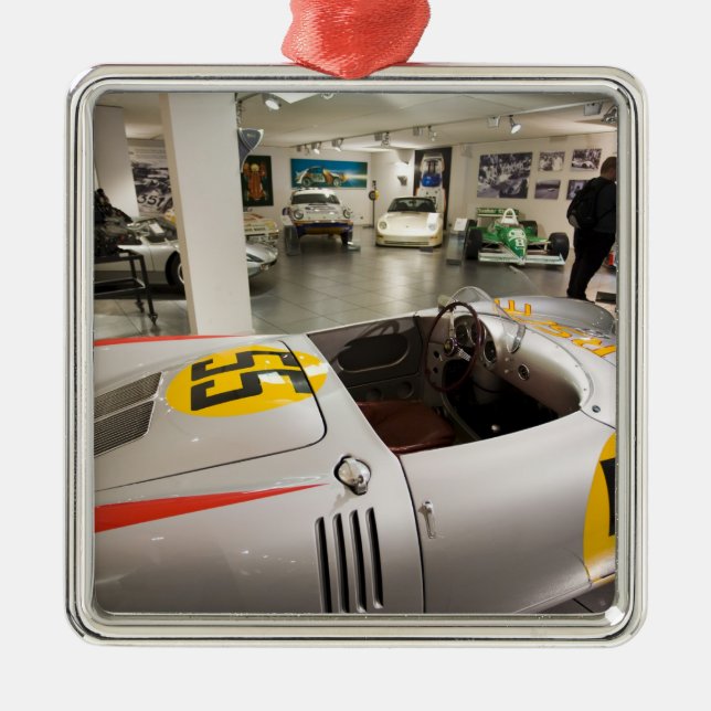 Deutschland, Baden-Württemberg, 3 Silbernes Ornament (Vorne)