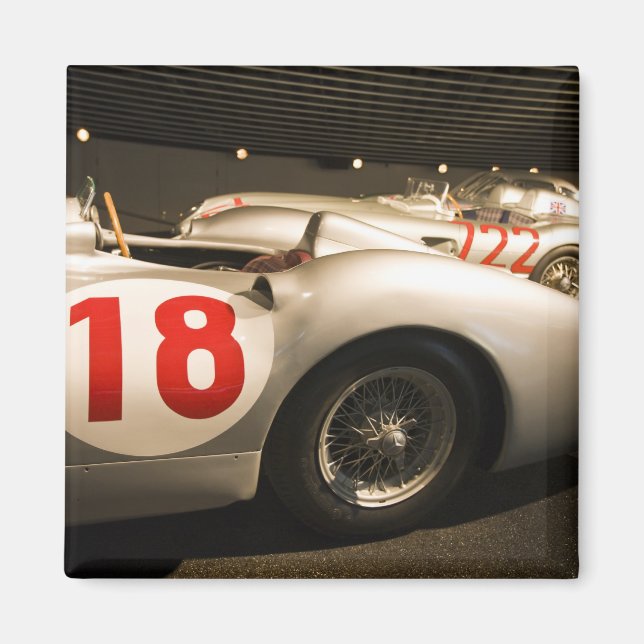 Deutschland, Baden-Württemberg, Stuttgart. Magnet (Vorne)