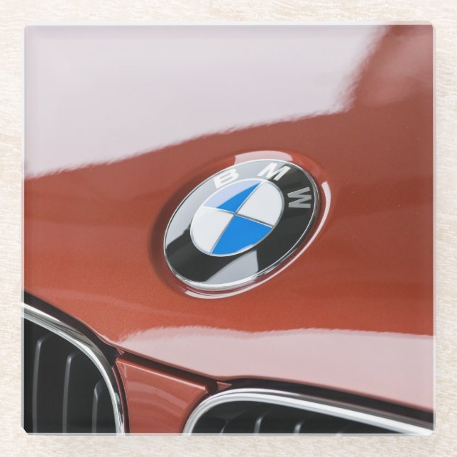 Deutschland, Bayern-Bayern, München. BMW Welt Auto Glasuntersetzer (Vorderseite)