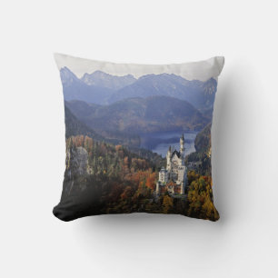 Deutschland, Bayern, Schloss Neuschwanstein. Kissen