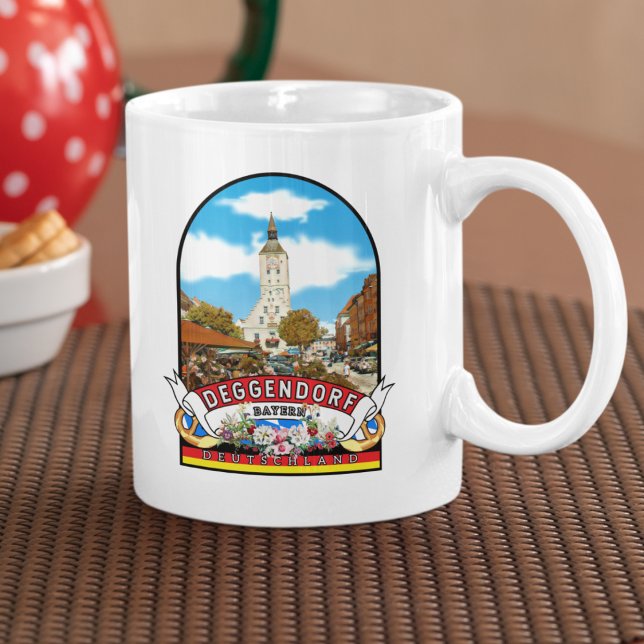 Deutschland Deggendorf Vintage souvenir Kaffeetasse (Deggendorf: Wo die Donau die malerische Kulisse einer charmanten bayerischen Stadt umarmt.)