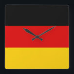 Deutschland-Flagge - Deutschland Quadratische Wanduhr<br><div class="desc">Die Flagge Deutschlands oder Deutschlands ist eine Trikolore,  die aus drei gleichen horizontalen Bändern besteht,  die die Landesfarben Schwarz,  Rot und Gold in Deutschland darstellen. #germany #german #deutschland #berlin #patriotic #flag</div>