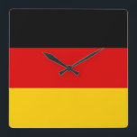 Deutschland-Flagge - Deutschland Quadratische Wanduhr<br><div class="desc">Die Flagge Deutschlands oder Deutschlands ist eine Trikolore,  die aus drei gleichen horizontalen Bändern besteht,  die die Landesfarben Schwarz,  Rot und Gold in Deutschland darstellen. #germany #german #deutschland #berlin #patriotic #flag</div>