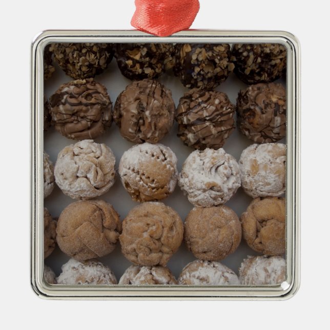 Deutschland, Rothenburg. Rothenburg 2 Silbernes Ornament (Vorne)