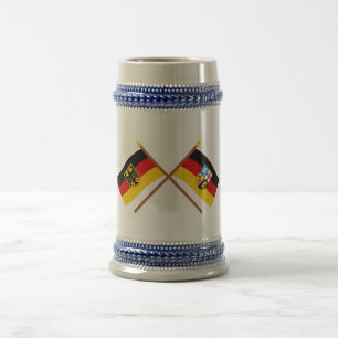 Deutschland und Saarland Flaggen, gekreuzt Bierglas