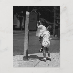 Deux enthält einen postanten und einen Buchstaben Postkarte