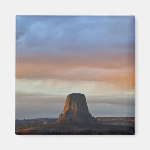 Devils Tower National Monument, Sturm bei Sonnenun Magnet