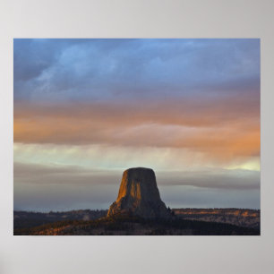 Devils Tower National Monument, Sturm bei Sonnenun Poster