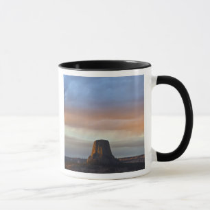 Devils Tower National Monument, Sturm bei Sunset Tasse