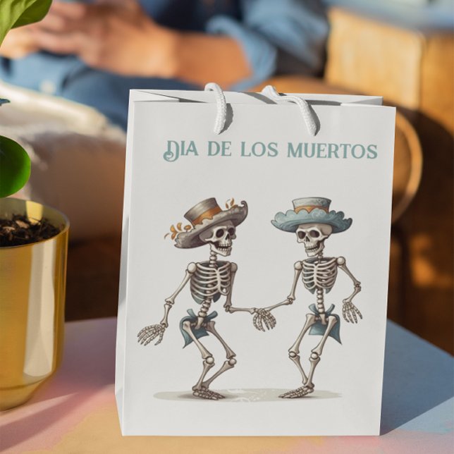 Dia de los Muertos tanzende Skelette anpassbar Mittlere Geschenktüte (Von Creator hochgeladen)