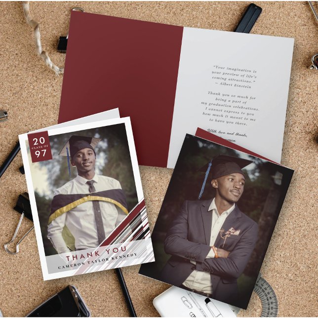 Diagonal Button Streifen Stilvolles Abschluss Foto Karte (Diagonal Maroon Red Pin Stripes Classic Graduation Photo Folded Card @ zazzle.com/color_therapy)
