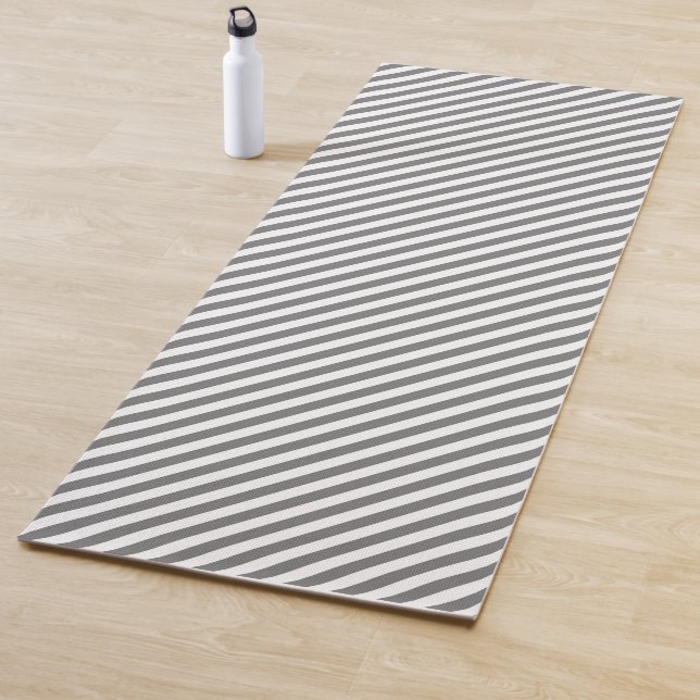 Diagonal gray and white stripes pattern yogamatte (Beispiel)