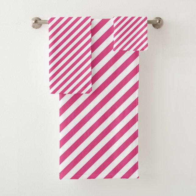 Diagonal pink and white stripes pattern badhandtuch set (Insitu)