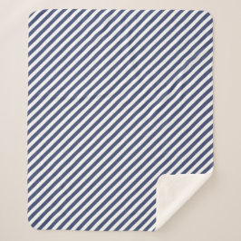 Diagonales Muster mit navyblauen und weißen Streif Sherpadecke