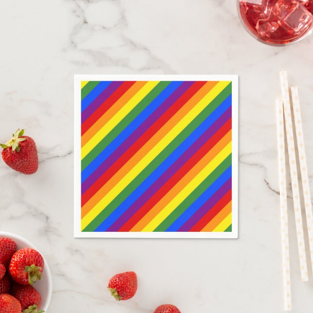 Diagonales Rainbow Stripe Muster LGBT Pride Party Serviette (Beispiel)