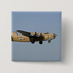 Diamant Lil B-24 Bomber, landend bei Oshkosh, Button