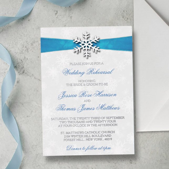 Diamante Snowflake & Blue Ribbon Winter Wedding Folieneinladung (Von Creator hochgeladen)