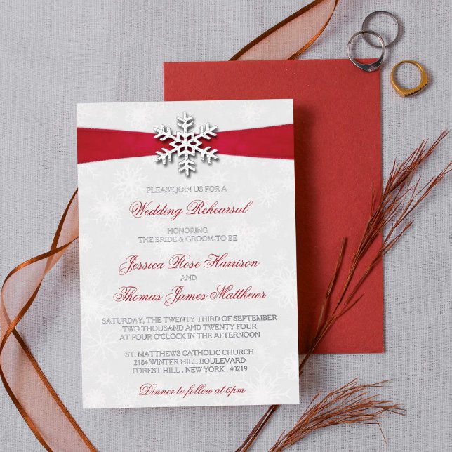 Diamante Snowflake & Red Ribbon Winter Wedding Folieneinladung (Von Creator hochgeladen)