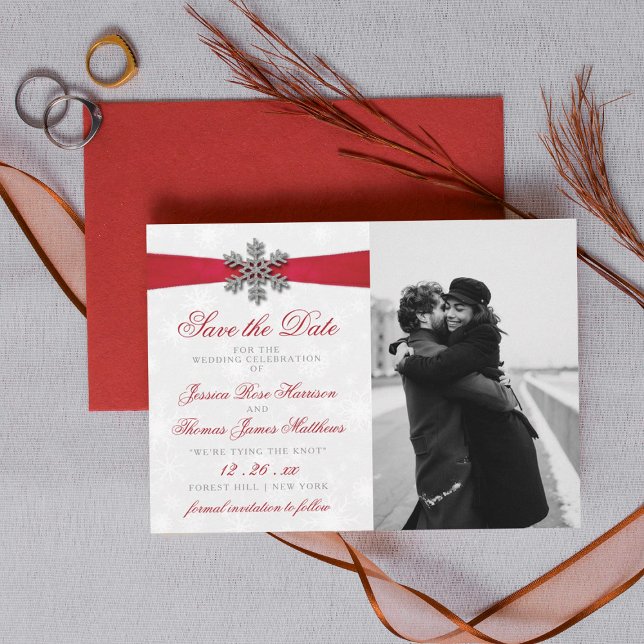 Diamante Snowflake & Red Ribbon Winter Wedding Save The Date (Von Creator hochgeladen)