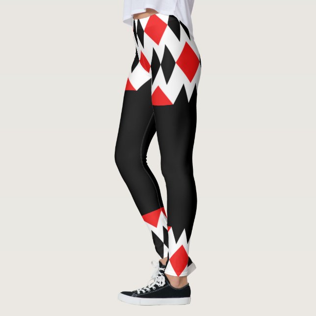 Diamanten und Solid Black Leggings (Links)