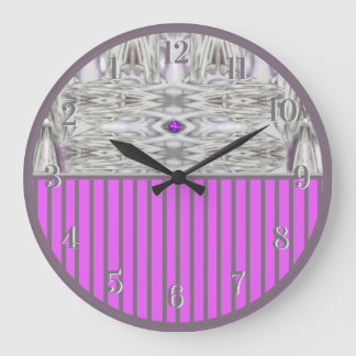 Diamantenmuster in Lila rückwärtiger Uhr