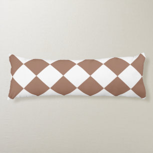 Diamantenmuster in Weiß und Mocha Mousse Seitenschläferkissen