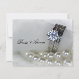 Diamantenrings und White Pearls Wedding