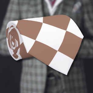 Diamantmuster in weißer und Mocca-Mousse Krawatte