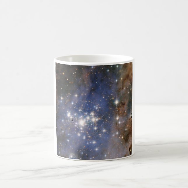 Diamantstränge in Carina Nebula Hubble Space Kaffeetasse (Mittel)