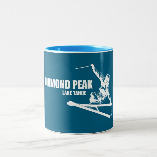 Diamond Peak Lake Tahoe Skier Zweifarbige Tasse (Mittel)